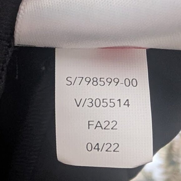 Athleta | Brooklyn Bermuda Short In Black - Picture 12 of 13